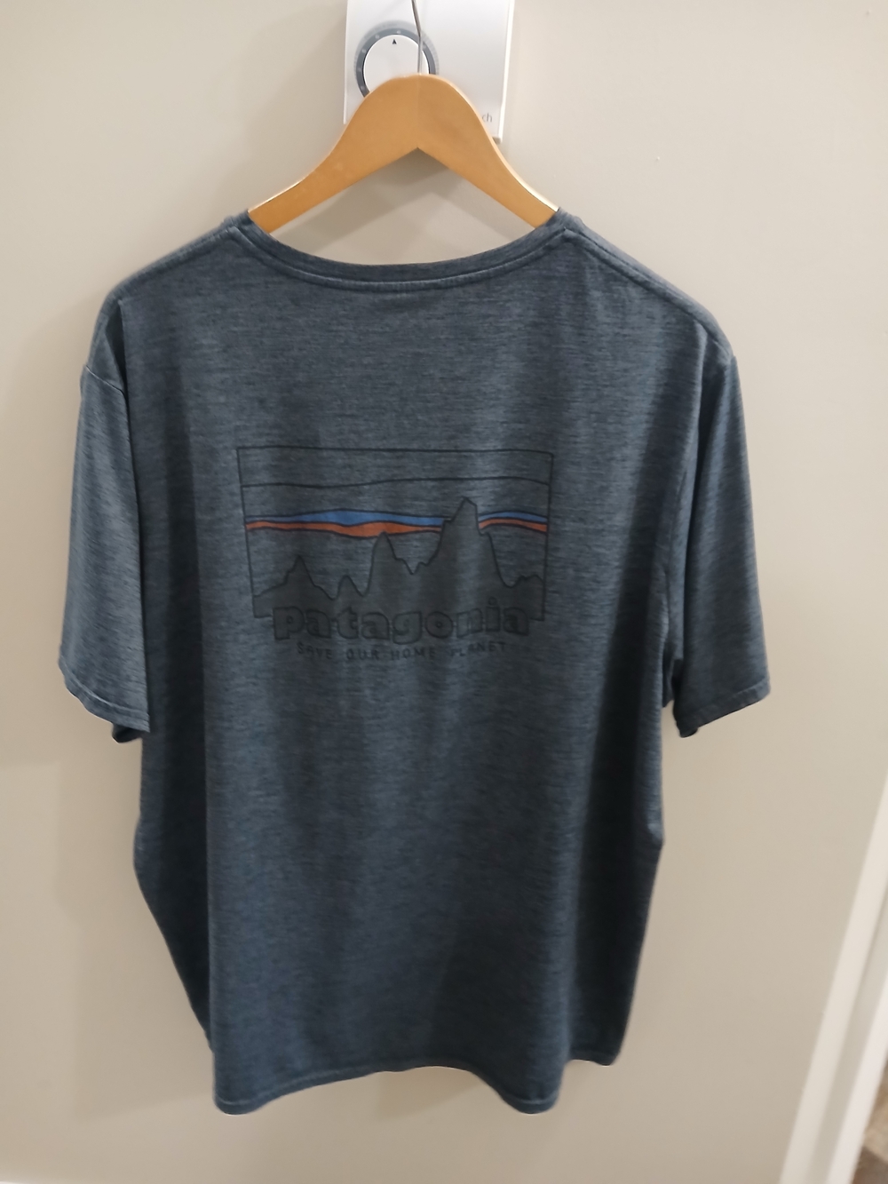 Patagonia Men's Charcoal Heather Short Sleeve Crew Tee